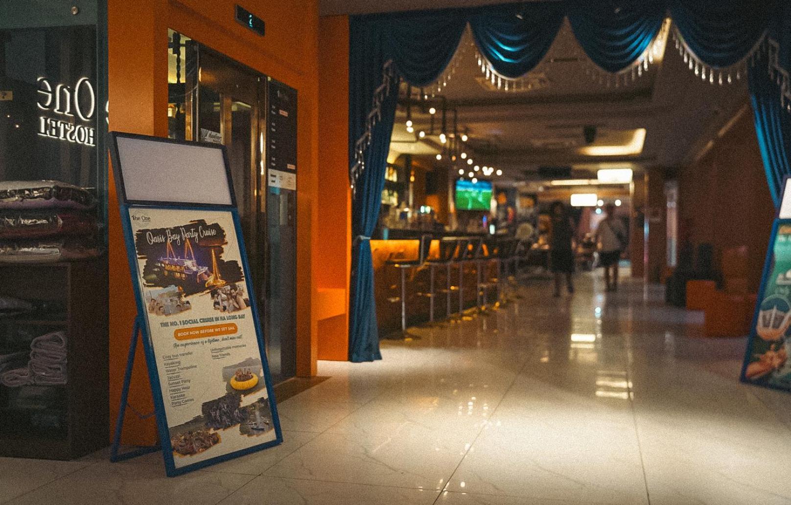 The One Hostel Hanoi Esterno foto