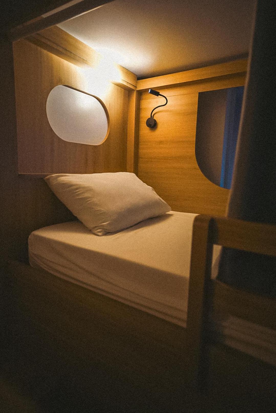 The One Hostel Hanoi Esterno foto